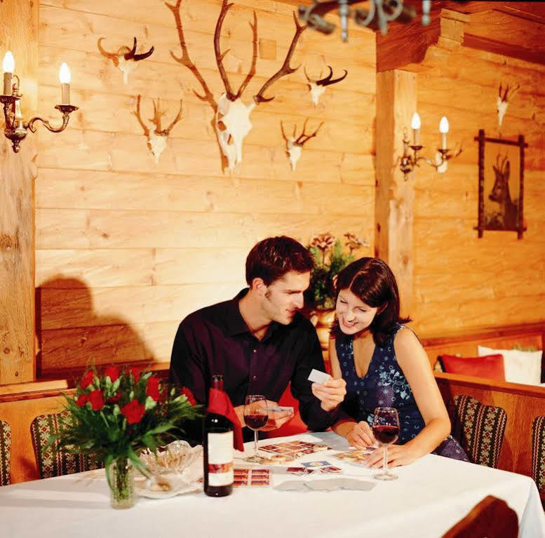 Hotel Restaurant Gradlwirt Niederndorf  المظهر الخارجي الصورة
