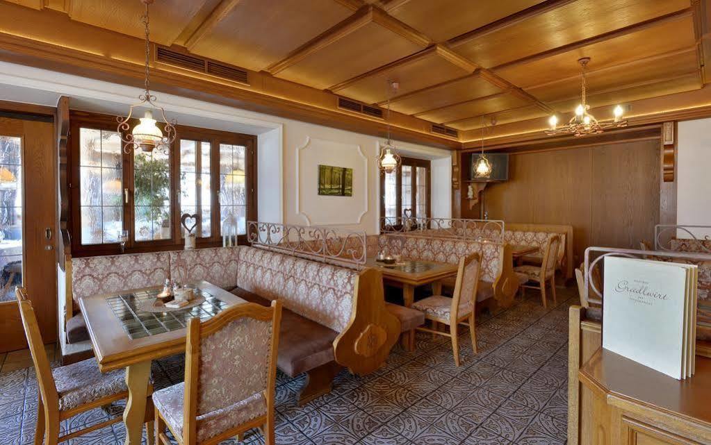 Hotel Restaurant Gradlwirt Niederndorf  المظهر الخارجي الصورة