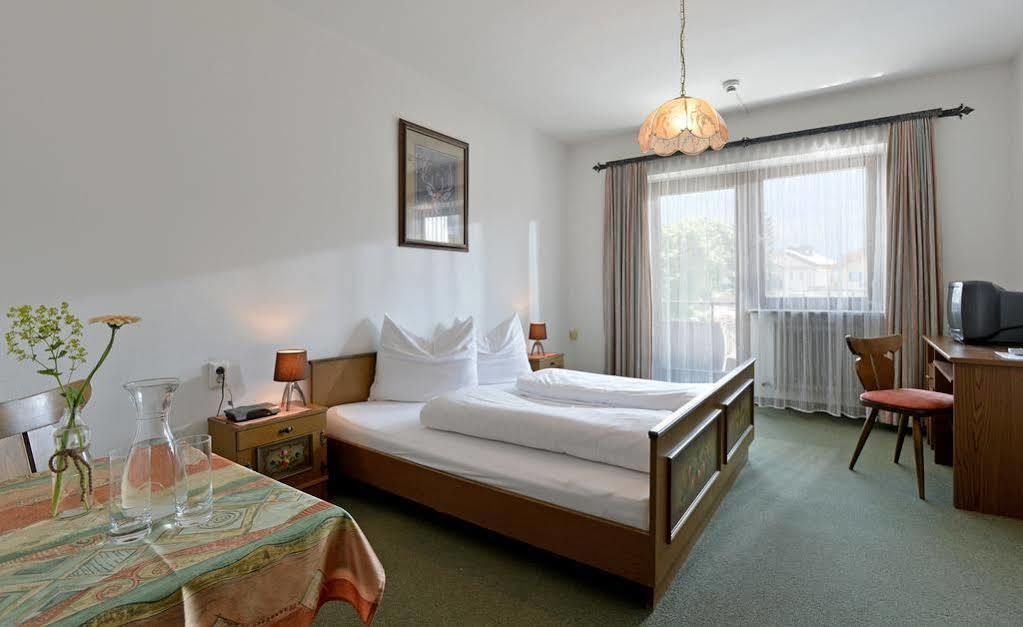 Hotel Restaurant Gradlwirt Niederndorf  المظهر الخارجي الصورة