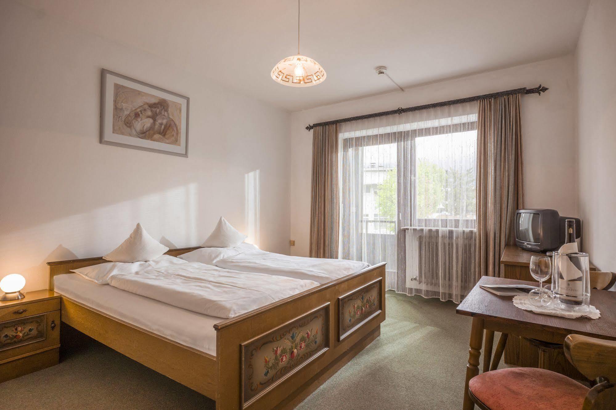 Hotel Restaurant Gradlwirt Niederndorf  المظهر الخارجي الصورة