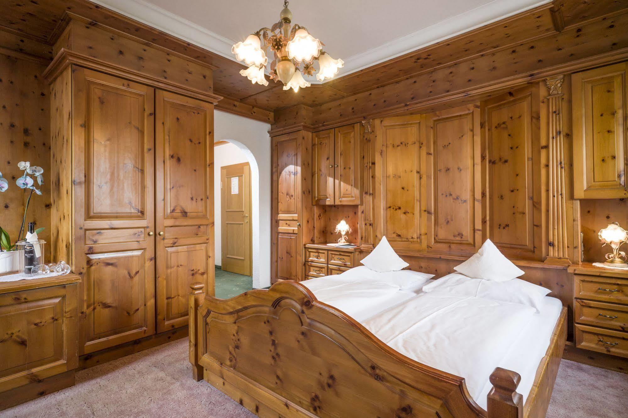 Hotel Restaurant Gradlwirt Niederndorf  المظهر الخارجي الصورة